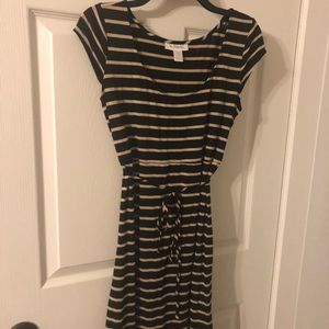 Maternity spring dress black and cream
